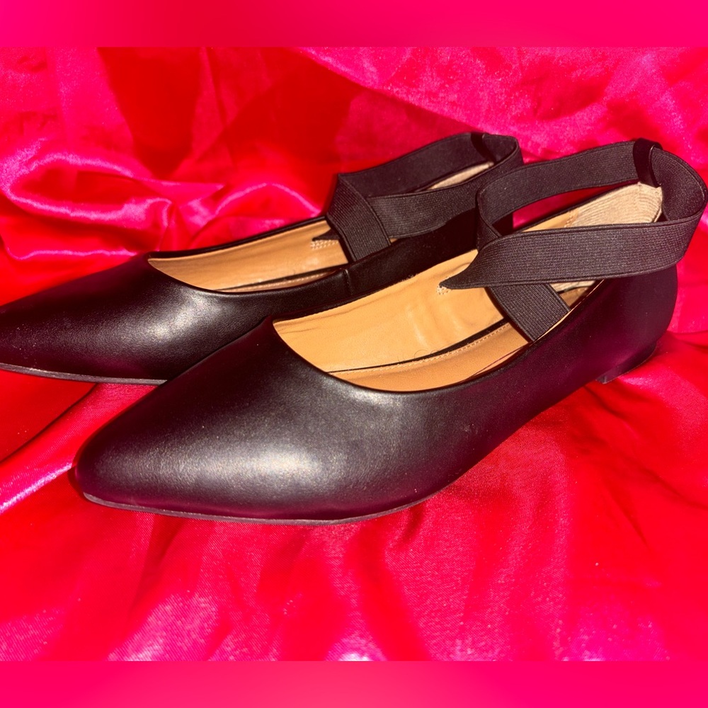 Report Black Flats & Loafers